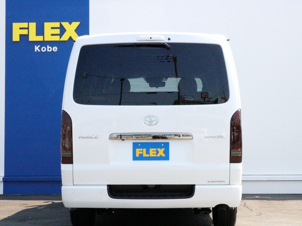 ハイエースをお探しならFLEXハイエース神戸店まで！　神戸店の展示車両は勿論の事、全国のＦＬＥＸが保有するハイエースの中から貴方にぴったりの一台をお探し致します！