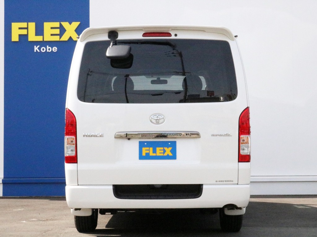 ハイエースをお探しならＦＬＥＸ神戸店へ！　神戸店の展示車両は勿論の事、全国のＦＬＥＸが保有するハイエースの中から貴方にぴったりの一台をお探し致します！