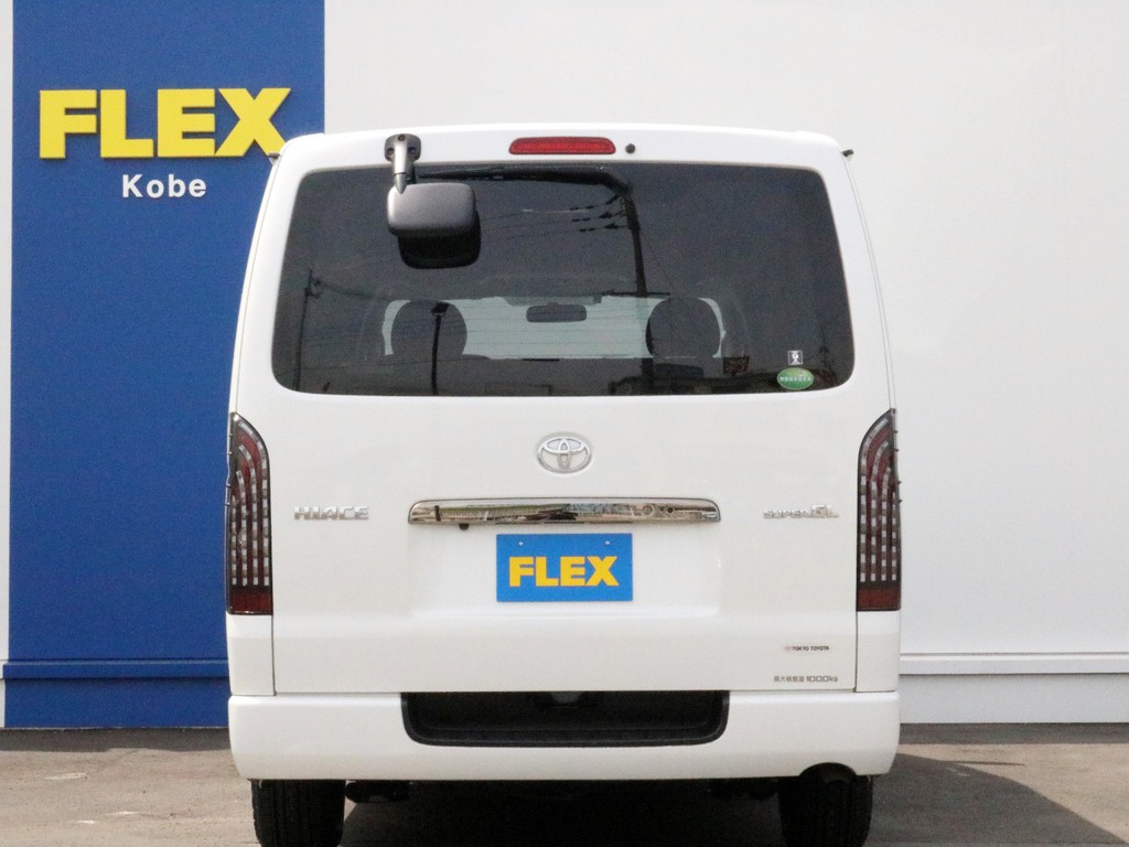 ハイエースをお探しならＦＬＥＸ神戸店へ！　神戸店の展示車両は勿論の事、全国のＦＬＥＸが保有するハイエースの中から貴方にぴったりの一台をお探し致します！