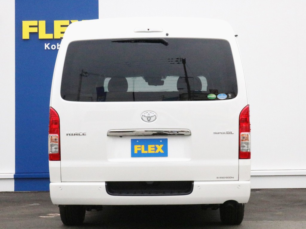 ハイエースをお探しならＦＬＥＸ神戸店へ！　神戸店の展示車両は勿論の事、全国のＦＬＥＸが保有するハイエースの中から貴方にぴったりの一台をお探し致します！