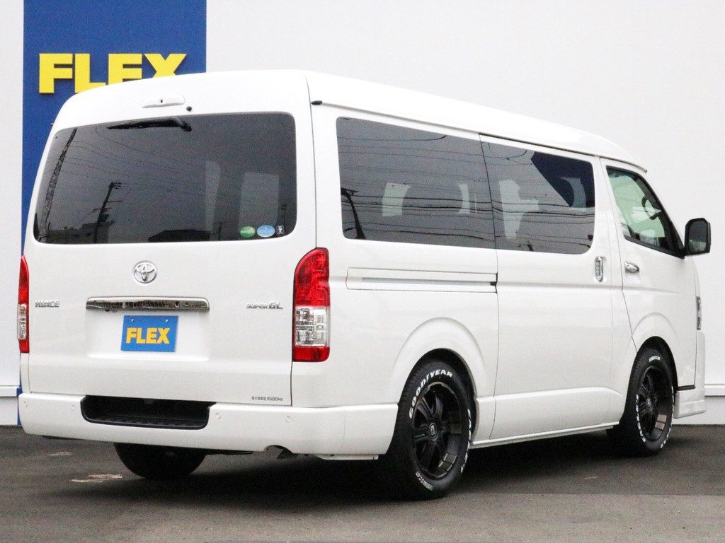 ハイエースの事なら専門店のＦＬＥＸハイエース神戸店へ！　新車中古車販売は勿論の事、経費が使えるリースや、ローンを使った販売など新たなハイエースライフを始めるお手伝いを致します。