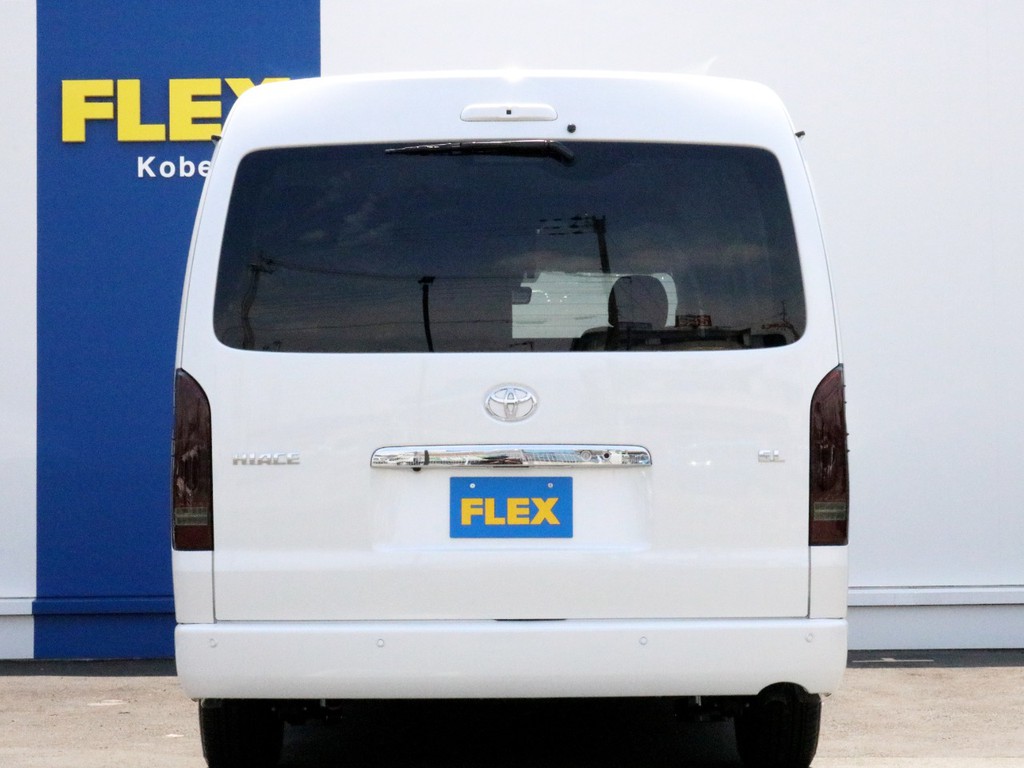 ハイエースをお探しならＦＬＥＸ神戸店へ！　神戸店の展示車両は勿論の事、全国のＦＬＥＸが保有するハイエースの中から貴方にぴったりの一台をお探し致します！