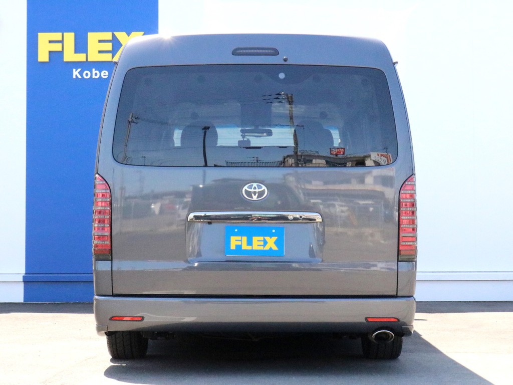 ハイエースをお探しならＦＬＥＸ神戸店へ！　神戸店の展示車両は勿論の事、全国のＦＬＥＸが保有するハイエースの中から貴方にぴったりの一台をお探し致します！