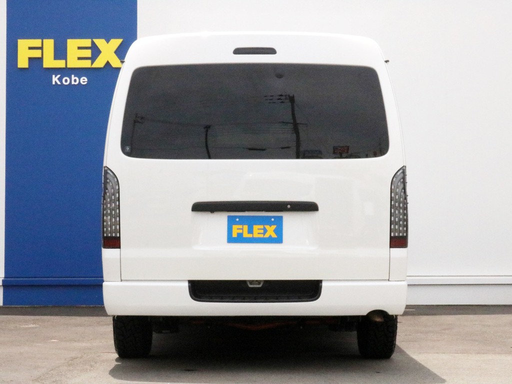 ハイエースをお探しならＦＬＥＸ神戸店へ！　神戸店の展示車両は勿論の事、全国のＦＬＥＸが保有するハイエースの中から貴方にぴったりの一台をお探し致します！
