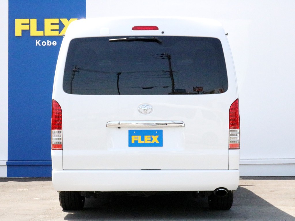 ハイエースをお探しならＦＬＥＸ神戸店へ！　神戸店の展示車両は勿論の事、全国のＦＬＥＸが保有するハイエースの中から貴方にぴったりの一台をお探し致します！