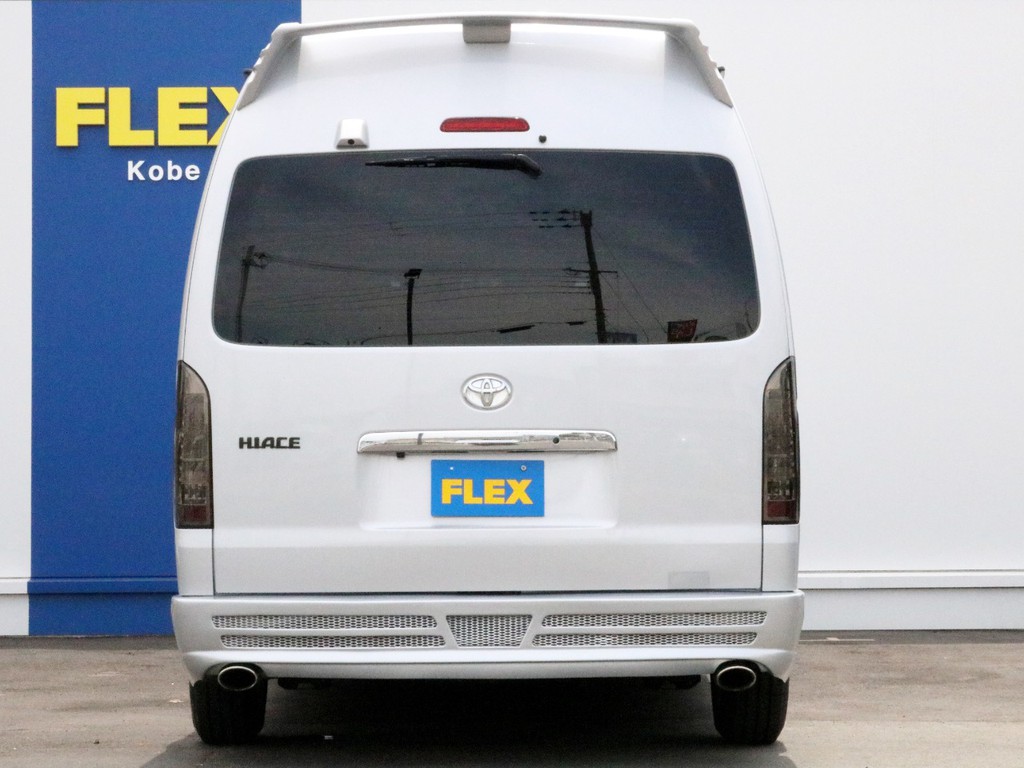 ハイエースをお探しならＦＬＥＸ神戸店へ！　神戸店の展示車両は勿論の事、全国のＦＬＥＸが保有するハイエースの中から貴方にぴったりの一台をお探し致します！