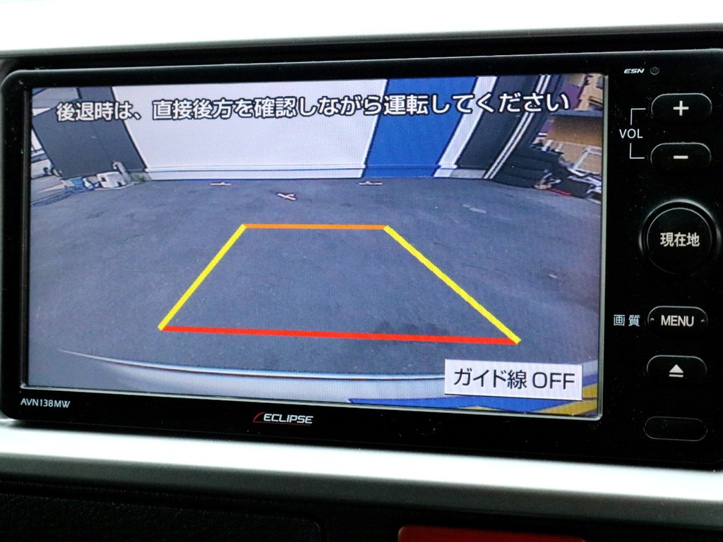 バックカメラも搭載済み！　バックカメラの映像はナビモニターに描写されます。