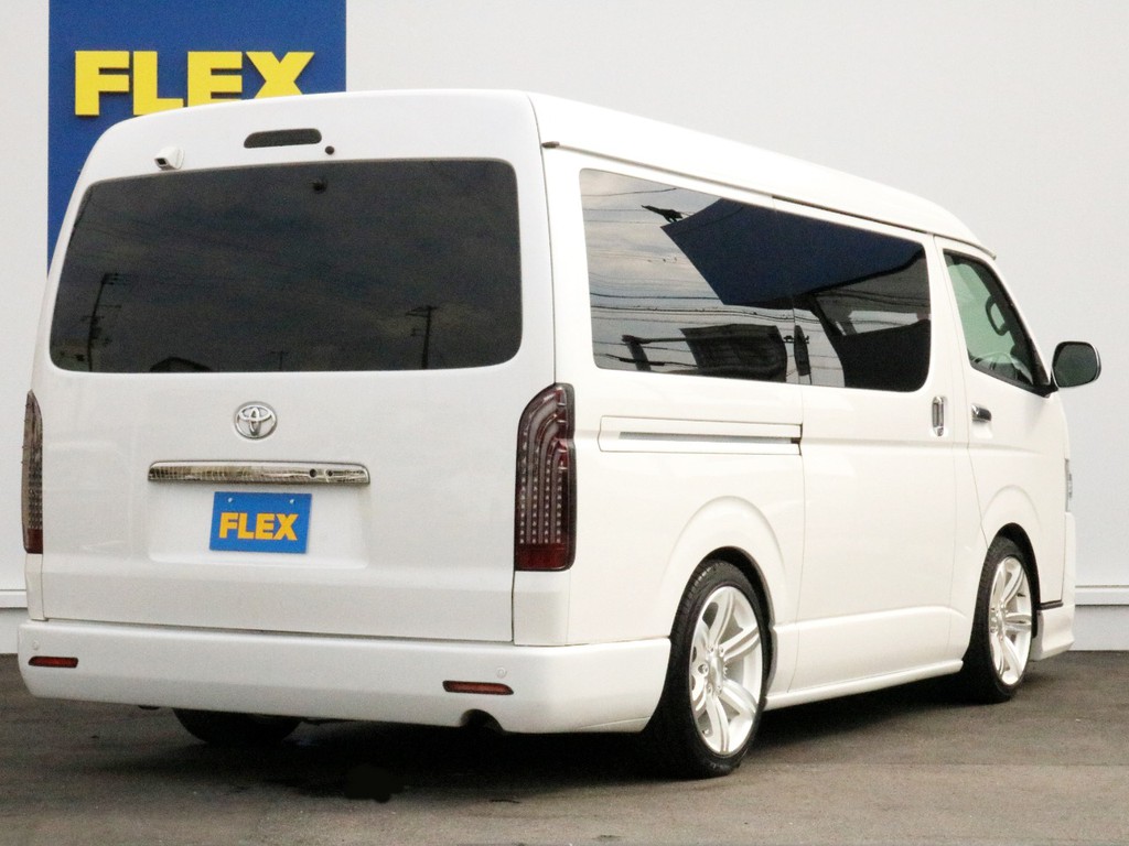 ハイエースの事なら専門店のＦＬＥＸハイエース神戸店へ！　新車中古車販売は勿論、経費が使えるリースやローンを使った販売など新たなハイエースライフを始めるお手伝いを致します。