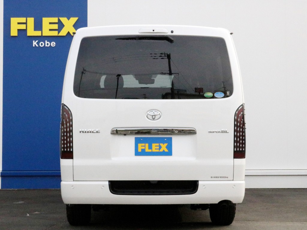ハイエースをお探しならＦＬＥＸ神戸店へ！　神戸店の展示車両は勿論の事、全国のＦＬＥＸが保有するハイエースの中から貴方にぴったりの一台をお探し致します！