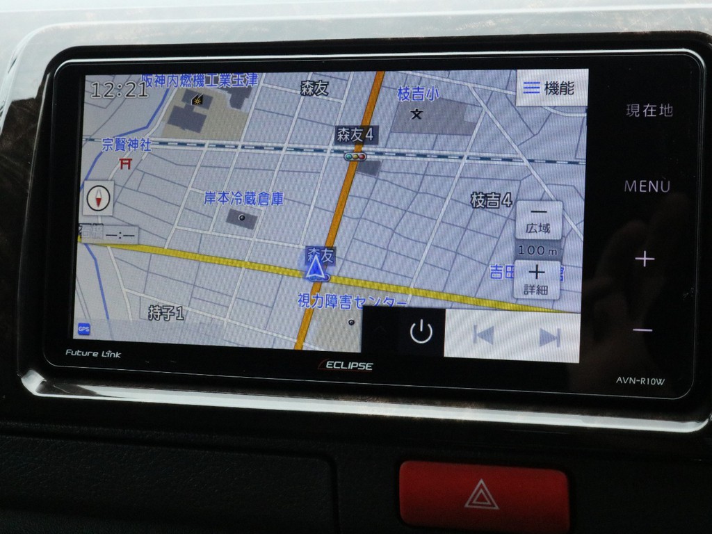 イクリプスSDフルセグナビを搭載！　ナビとしては勿論、オーディオや映像モニターとしてもご活用頂けます。バックカメラやパノラミックビューモニターの映像はこちらに出力されます。