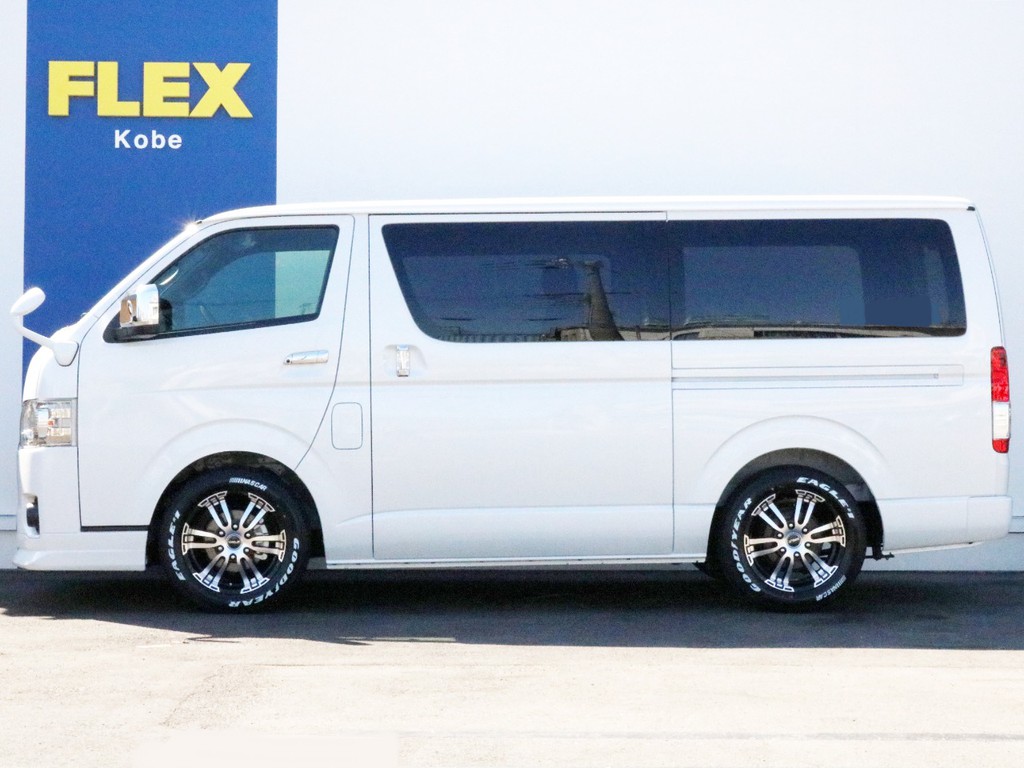 1.5インチローダウン施工済み！　日々の乗り降りが楽になる他、車高制限がある場所を通りやすくなる等のメリットがあります。車高公認取得するので継続車検の際も安心です。
