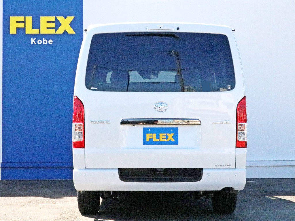 ハイエースをお探しならＦＬＥＸ神戸店へ！　神戸店の展示車両は勿論、全国のＦＬＥＸが保有するハイエースの中から貴方にぴったりの一台をお探し致します！