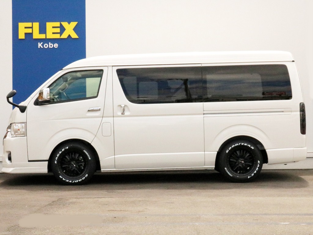 1.5インチローダウン施工済み！　車高公認取得しますので継続車検の際も安心です。オーバーフェンダーを装着済みなので視覚的なローダウン効果もプラスされています。