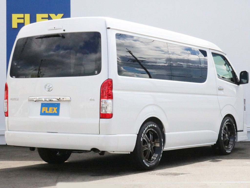 ハイエースの事なら専門店のＦＬＥＸハイエース神戸店へ！　新車中古車販売は勿論、経費が使えるリースやローンを使った販売など新たなハイエースライフを始めるお手伝いを致します！
