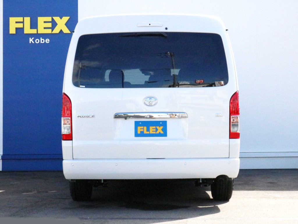 ハイエースをお探しならＦＬＥＸ神戸店へ！　神戸店の展示車両は勿論、全国のＦＬＥＸが保有するハイエースの中から貴方にぴったりの一台をお探し致します！