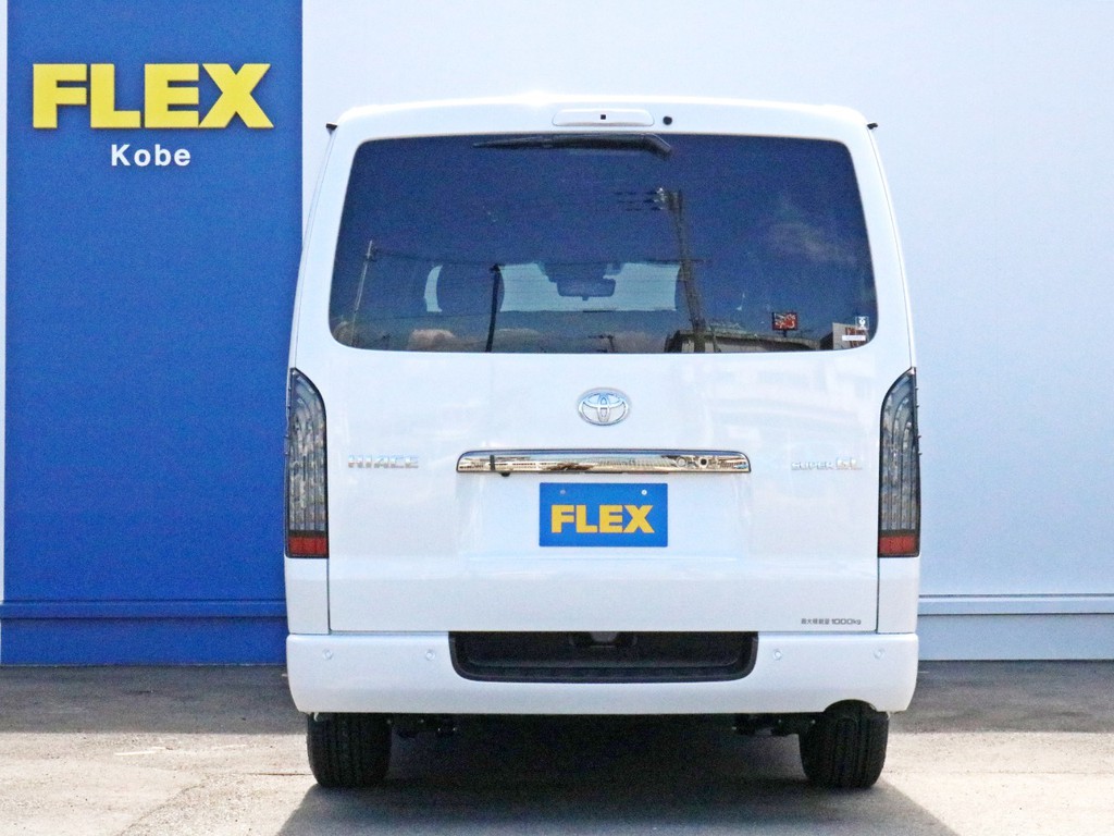ハイエースをお探しならＦＬＥＸ神戸店へ！　神戸店の展示車両は勿論、全国のＦＬＥＸが保有するハイエースの中から貴方にぴったりの一台をお探し致します！