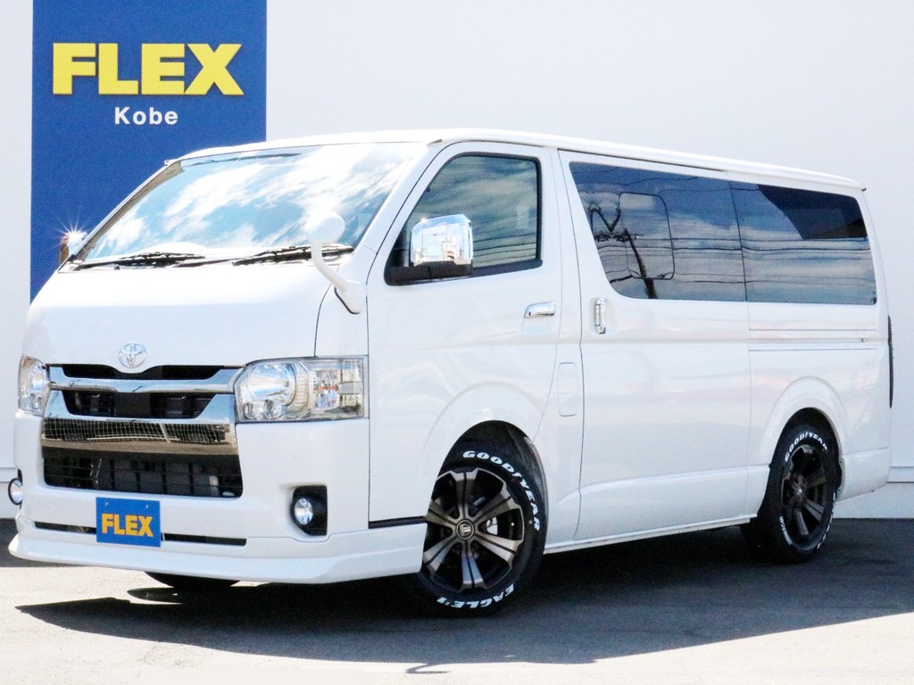 【未登録新車】　FLEXオリジナルシートアレンジＶｅｒ４完成！　車中泊対応でレジャーにも仕事にも使える一台です！　床張りフローリング施工済みなので床は安定しており、水拭き可能なのでお手入れも簡単です。
