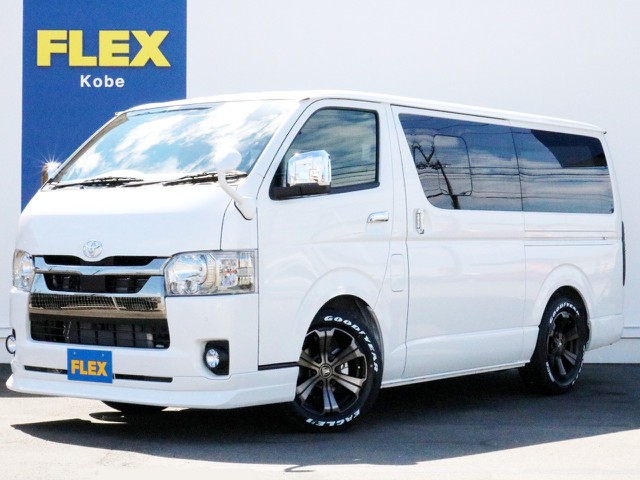 【未登録新車】　FLEXオリジナルシートアレンジＶｅｒ４完成！　車中泊対応でレジャーにも仕事にも使える一台です！　床張りフローリング施工済みなので床は安定しており、水拭き可能なのでお手入れも簡単です。