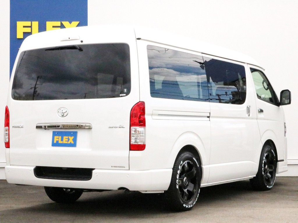ハイエースの事なら専門店のハイエース神戸店まで！　新車中古車販売は勿論、経費が使えるリースやローンを使った販売など新たなハイエースライフを始めるお手伝いを致します！