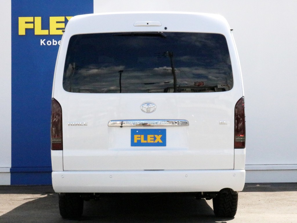 ハイエースをお探しならＦＬＥＸ神戸店へ！　神戸店の展示車両は勿論、全国のＦＬＥＸが保有するハイエースの中から貴方にぴったりの一台をお探し致します！