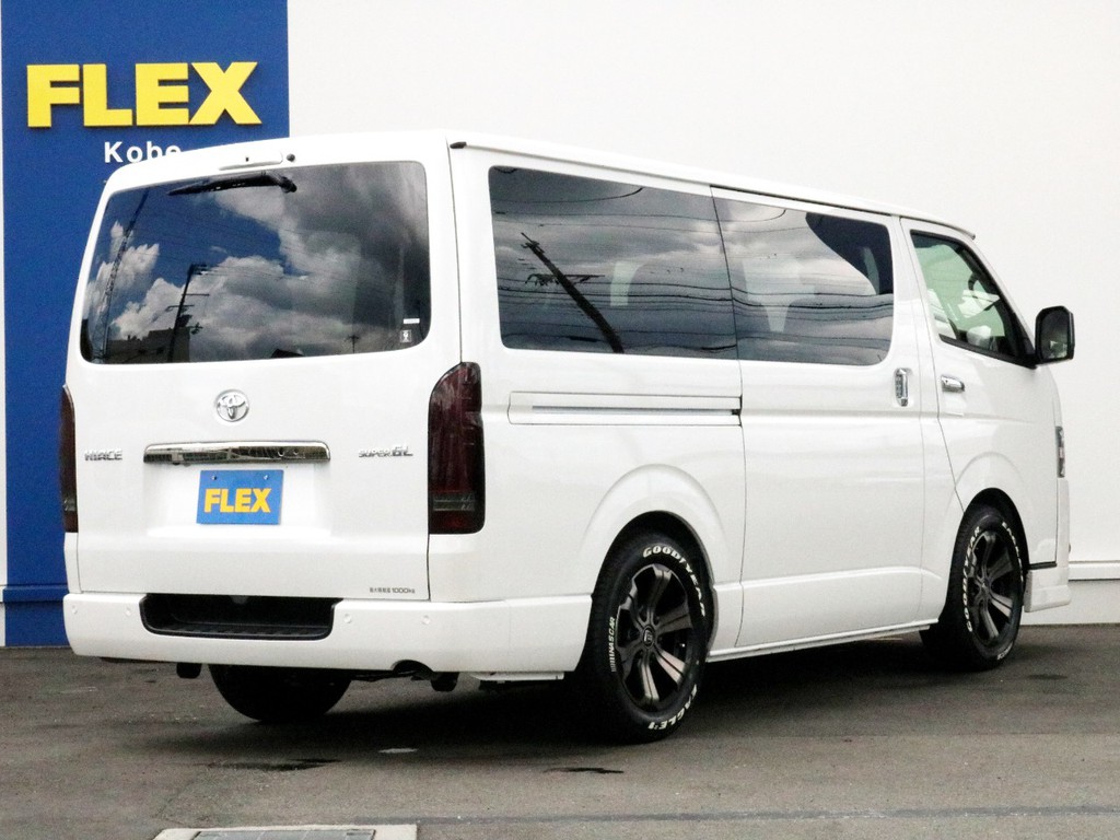 ハイエースをハイエースの事なら専門店のＦＬＥＸハイエース神戸店へ！　新車中古車販売は勿論、経費が使えるリースやローンを使った販売など新たなハイエースライフを始めるお手伝いを致します！
