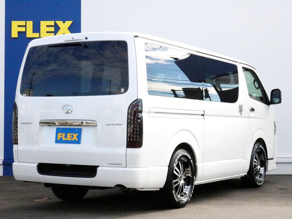 ハイエースのことなら専門店のFLEXハイエース神戸店へ！　新車中古車販売は勿論、経費が使えるリースやローンを使った販売など新たなハイエースライフを始めるお手伝いを致します！