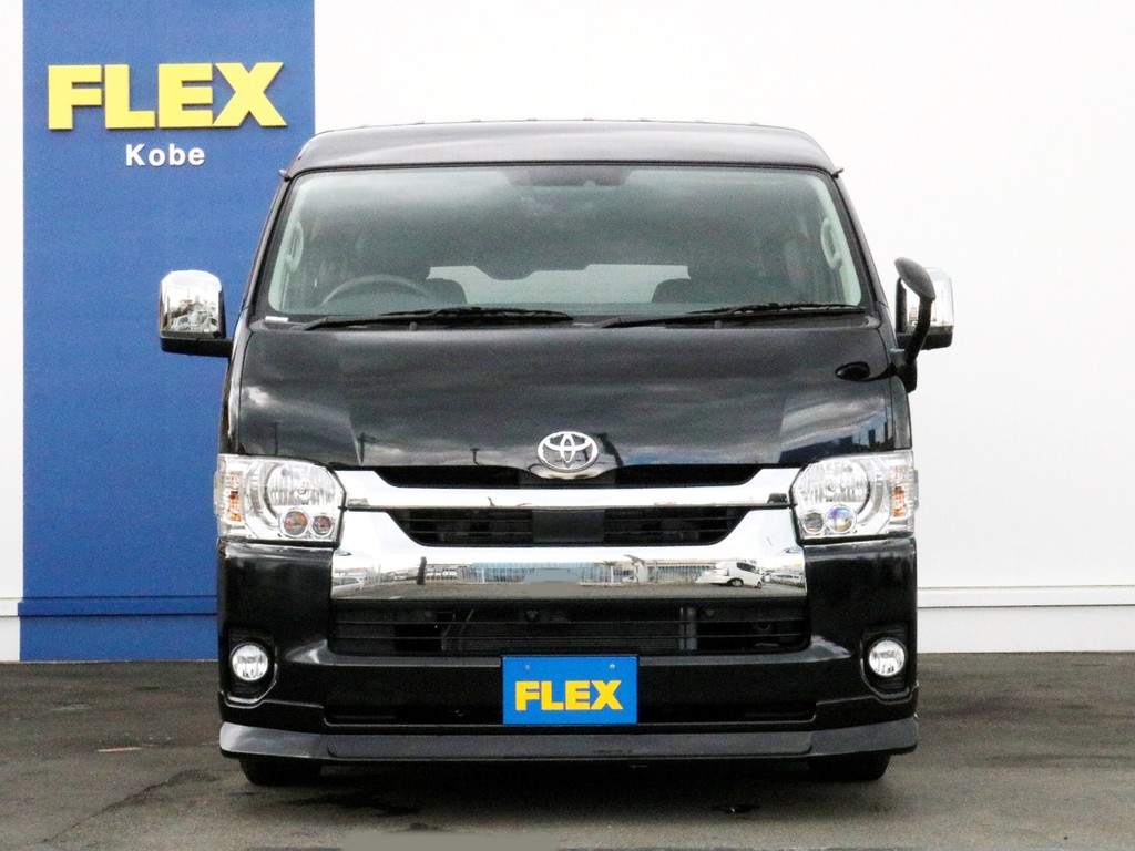 さあ、ハイエースワゴンGLにFLEXシートアレンジ【アレンジAS】を施工した旅行にも送迎にも適した一台！　人気シートアレンジの為、現車がある今がチャンスです！　お問い合わせは神戸店まで！　お早めに！