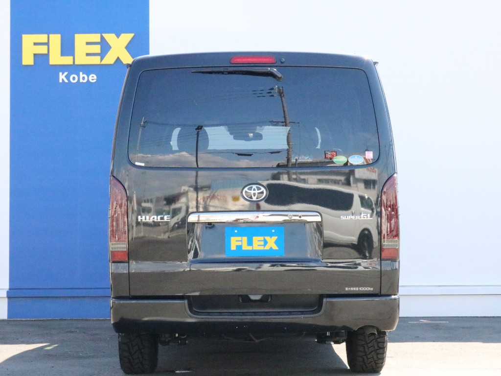 ハイエースをお探しならＦＬＥＸ神戸店へ！　神戸店の展示車両は勿論、全国のＦＬＥＸが保有するハイエースの中から貴方にぴったりの一台をお探し致します！