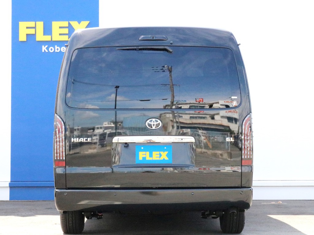 ハイエースをお探しならＦＬＥＸ神戸店へ！　神戸店の展示車両は勿論、全国のＦＬＥＸが保有するハイエースの中から貴方にぴったりの一台をお探し致します！