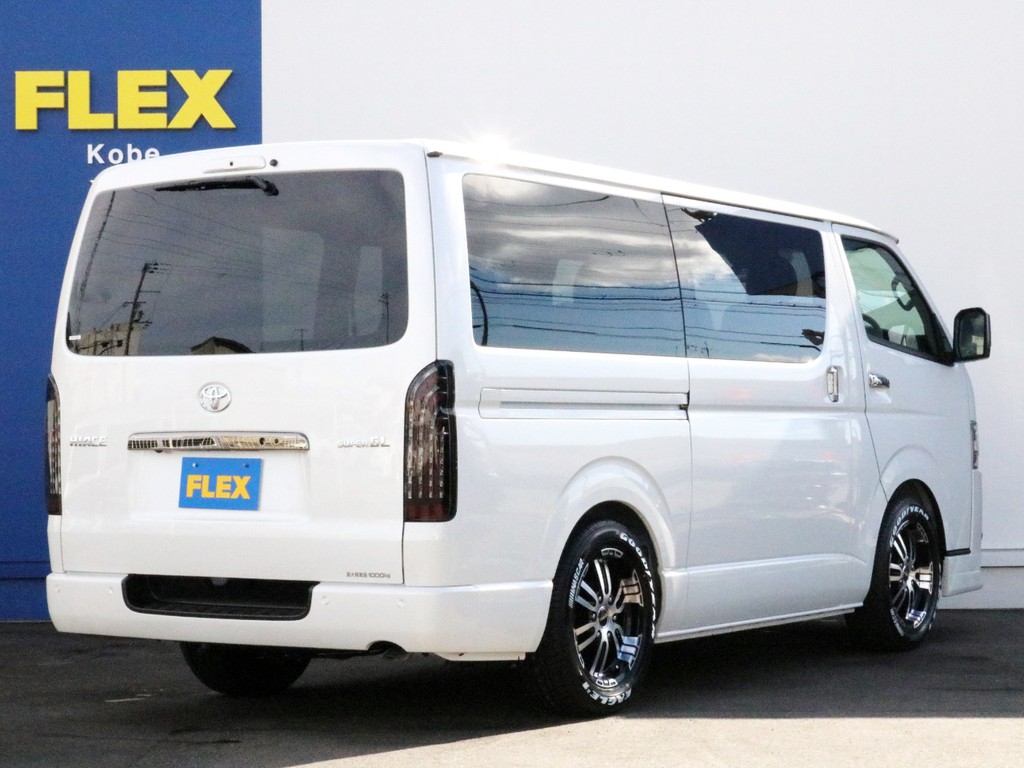 ハイエースの事なら専門店のハイエース神戸店まで！　新車中古車販売は勿論のこと、経費が使えるリースやローンを使った販売など新たなハイエースライフを始めるお手伝いを致します。