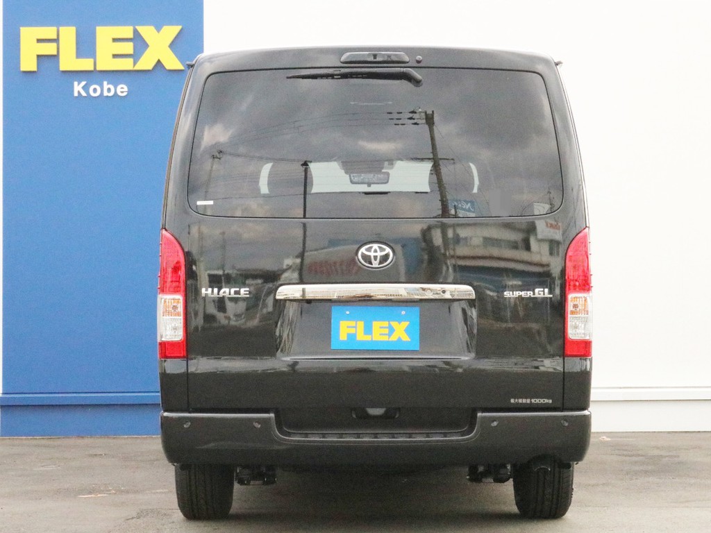 ハイエースをお探しならＦＬＥＸ神戸店へ！　神戸店の展示車両は勿論、全国のＦＬＥＸが保有するハイエースの中から貴方にぴったりの一台をお探し致します！