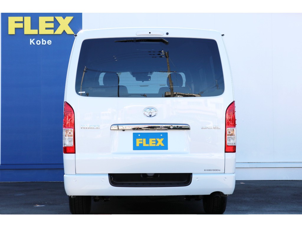 ハイエースをお探しならＦＬＥＸ神戸店へ！　神戸店の展示車両は勿論、全国のＦＬＥＸが保有するハイエースの中から貴方にぴったりの一台をお探し致します！
