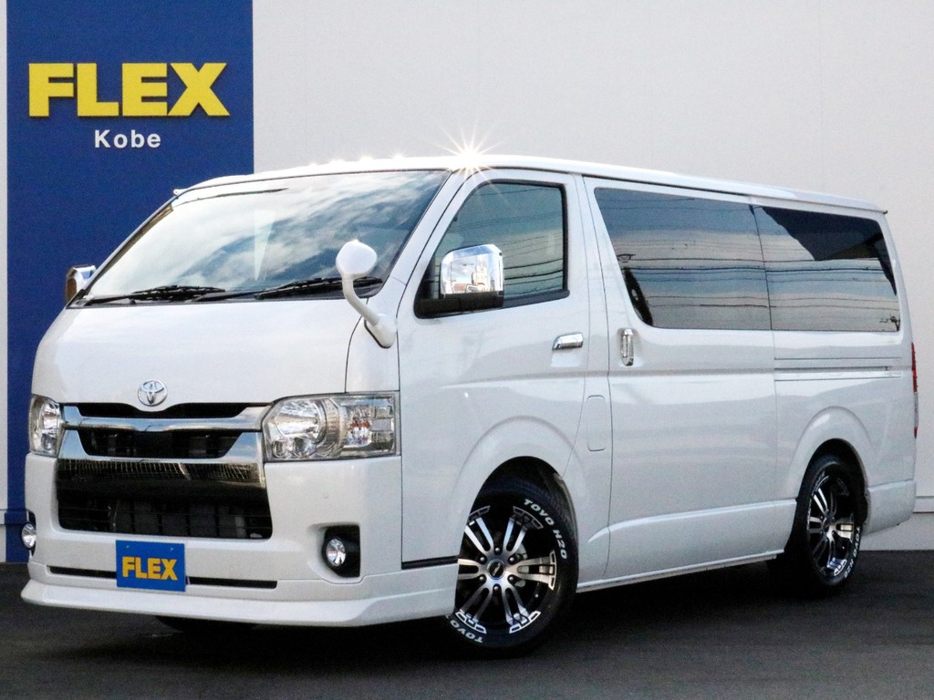 ☆未登録新車☆　FLEXシートアレンジ【Ver4】に車内用電源システム【エレコ】を兼ね備えたFLEXの新提案！　レジャーにも仕事にも使える一台！　床張り施工もされているのでお手入れも楽々です♪