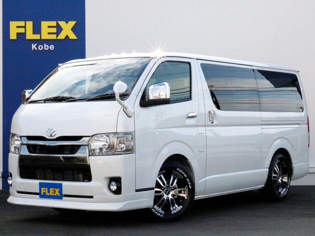 ☆未登録新車☆　FLEXシートアレンジ【Ver4】に車内用電源システム【エレコ】を兼ね備えたFLEXの新提案！　レジャーにも仕事にも使える一台！　床張り施工もされているのでお手入れも楽々です♪
