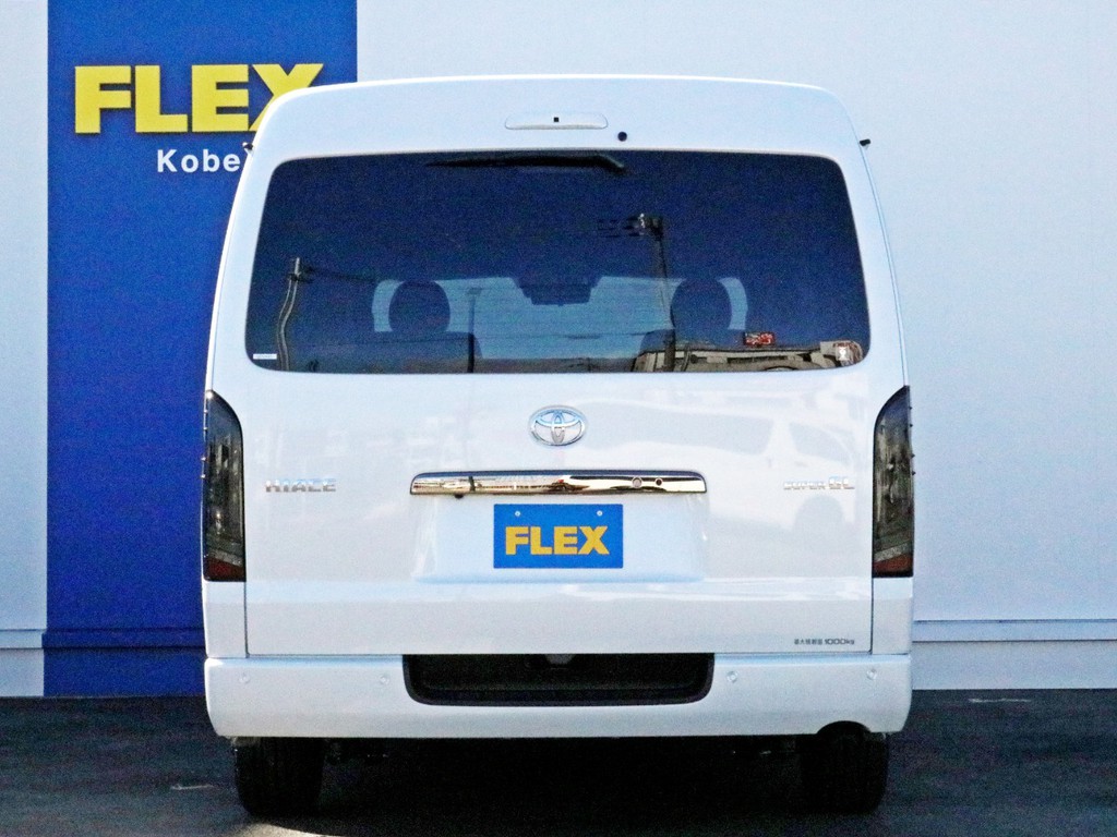 ハイエースをお探しならＦＬＥＸ神戸店へ！　神戸店の展示車両は勿論、全国のＦＬＥＸが保有するハイエースの中から貴方にぴったりの一台をお探し致します！