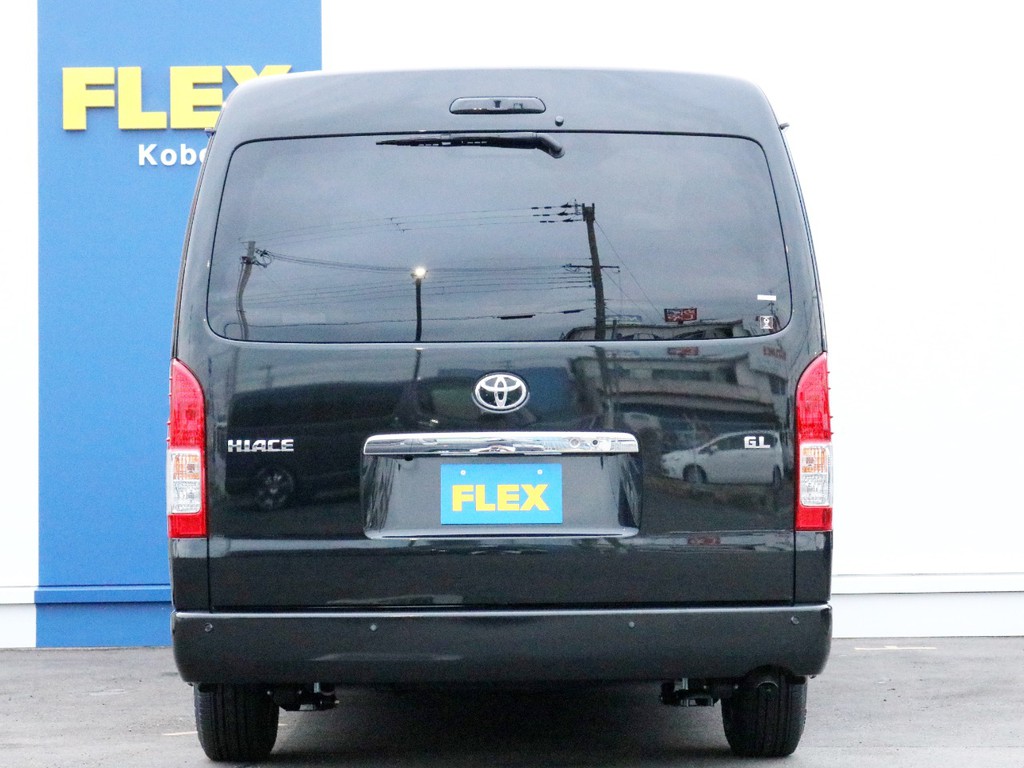 ハイエースをお探しならＦＬＥＸ神戸店へ！　神戸店の展示車両は勿論、全国のＦＬＥＸが保有するハイエースの中から貴方にぴったりの一台をお探し致します！