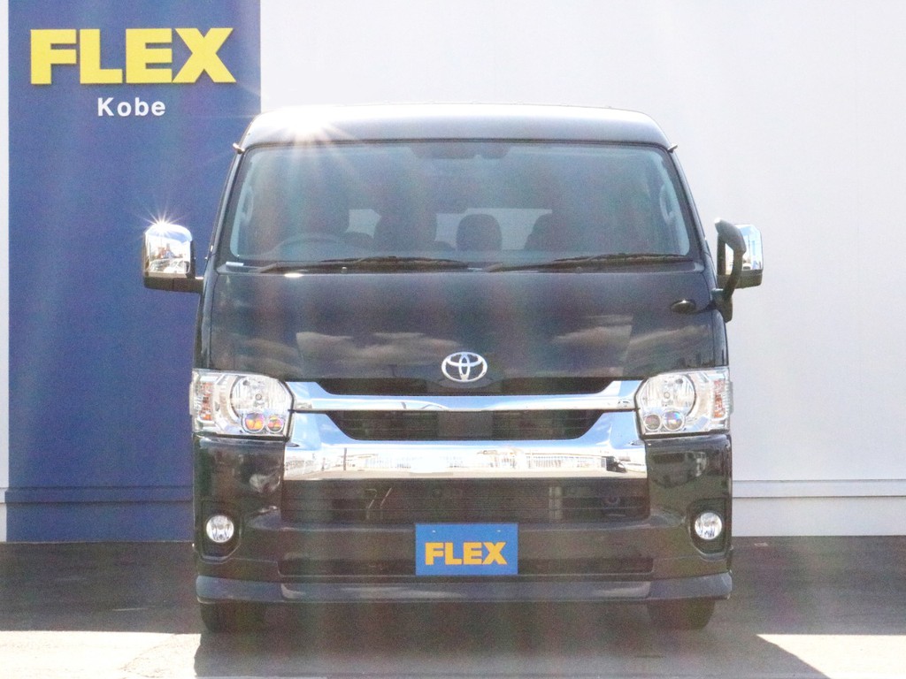 さあ、ゼロワゴンベッド＆床張りフローリング施工済みの新車１０人乗りワゴンGLでお出かけしましょう！　人気車種につき現車がある今がチャンスです！　ご来店お問い合わせはFLEX神戸店まで！　お早めに！