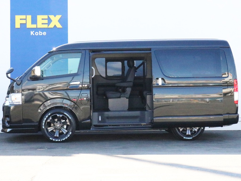 ハイエースワゴン純正タイヤ新車購入時のままです