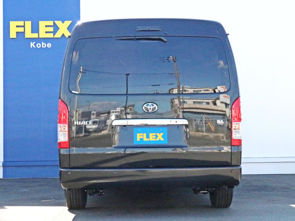 ハイエースをお探しならＦＬＥＸ神戸店へ！　神戸店の展示車両は勿論、全国のＦＬＥＸが保有するハイエースの中から貴方にぴったりの一台をお探し致します！