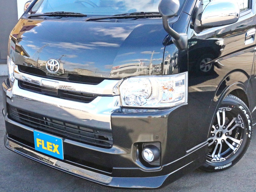 FLEXオリジナルデルフィーノラインフロントリップを装着済み！　フェイス回りが引き締まって見えます。