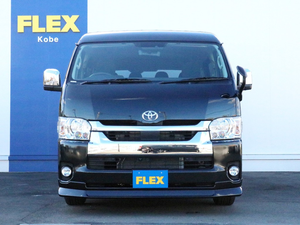 さあ、ハイエースワゴンGLにFLEXシートアレンジ【アレンジAS】を施工した旅行にも送迎にも適した一台！　人気シートアレンジの為、現車がある今がチャンスです！　お問い合わせは神戸店まで！　お早めに！