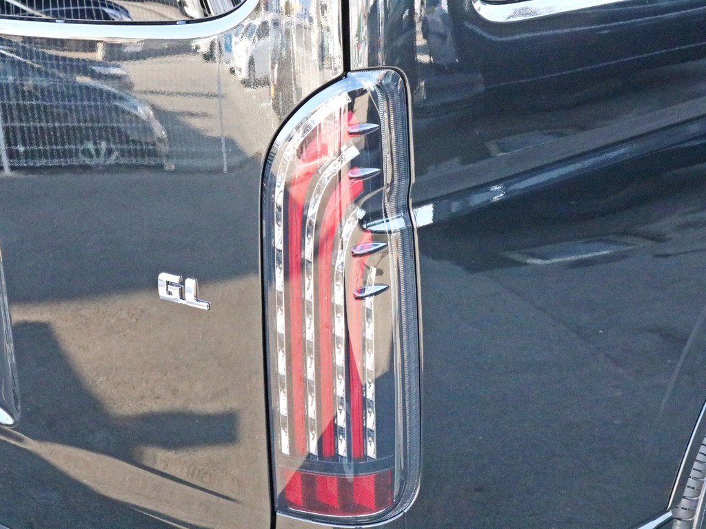 テールランプには煌レッドLEDテールランプを装着しています！　視認性、デザイン性実用性共に優れた一品です。
