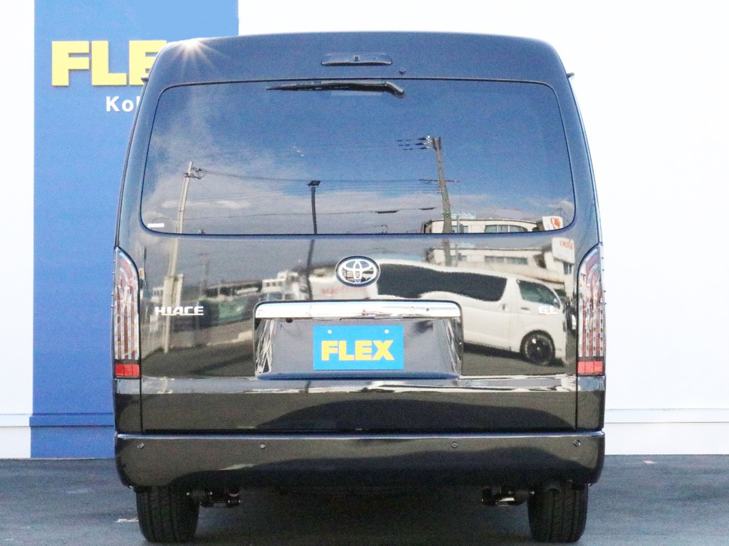 ハイエースをお探しならＦＬＥＸ神戸店へ！　神戸店の展示車両は勿論、全国のＦＬＥＸが保有するハイエースの中から貴方にぴったりの一台をお探し致します！