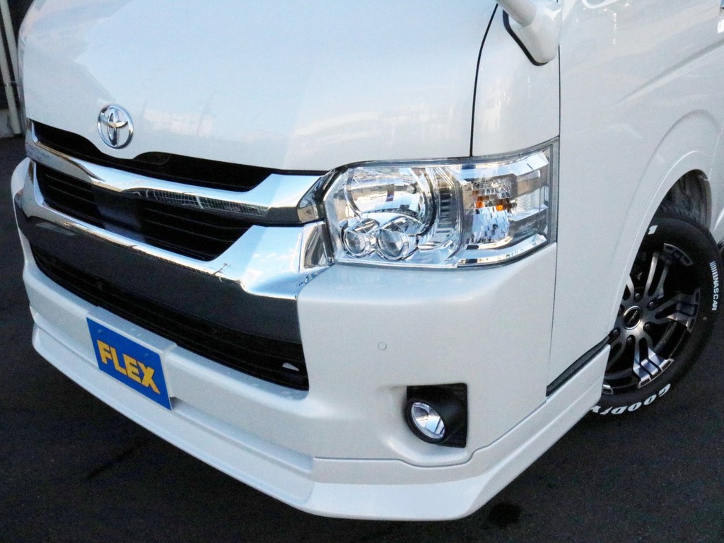FLEX　オリジナルデルフィーノラインフロントリップを装着済み！　フェイス回りが引き締まって見えます。