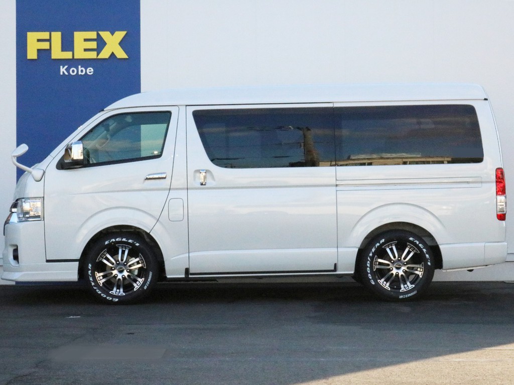 1インチローダウン施工済み！　車高が少し低くなることによって日々の乗り降りが少し楽になり、高さ制限のある場所への乗り入れも少し楽になります。車高公認取得するので継続車検の際も安心です。