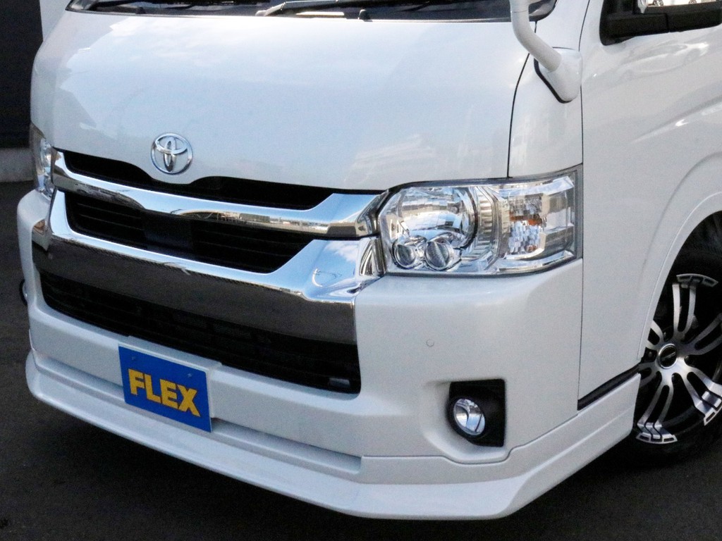 FLEX　オリジナルデルフィーノラインフロントリップを装着済み！　フェイス回りが引き締まって見えます。