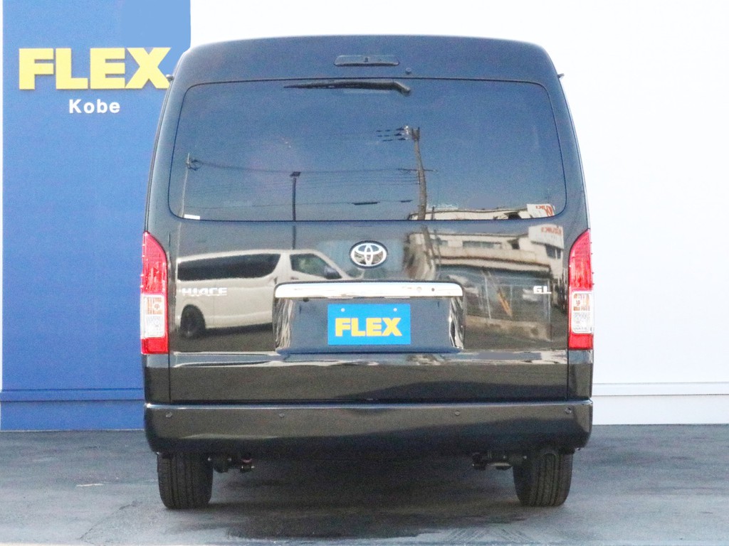 ハイエースをお探しならＦＬＥＸ神戸店へ！　神戸店の展示車両は勿論、全国のＦＬＥＸが保有するハイエースの中から貴方にぴったりの一台をお探し致します！
