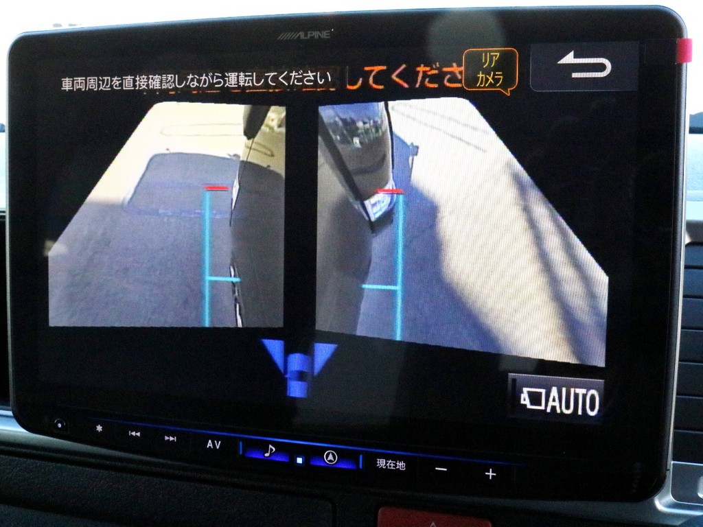 バックカメラやパノラミックビューモニターの映像はこのBIGーX11インチナビの大画面に描写されます。
