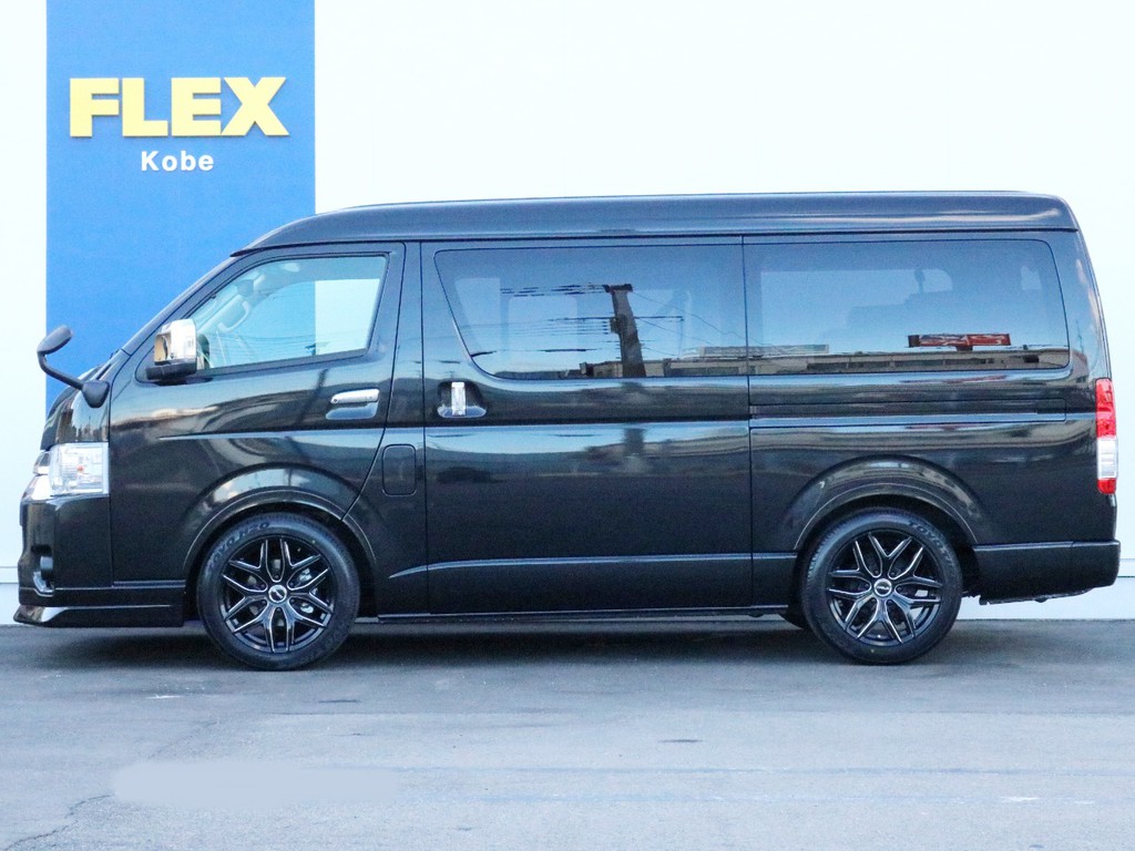 1.5インチローダウン施工済み！　車高が低くなることによって日々の乗り降りが少し楽になり、高さ制限のある場所への乗り入れも楽になります。