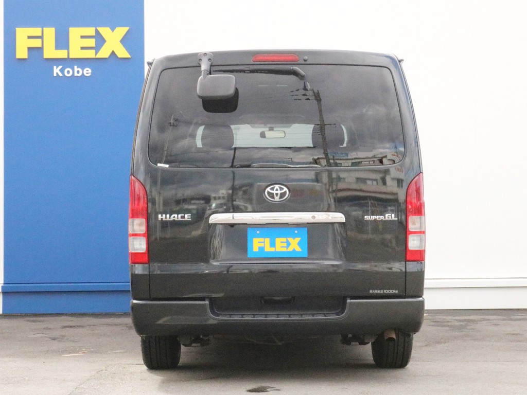 ハイエースをお探しならＦＬＥＸ神戸店へ！　神戸店の展示車両は勿論、全国のＦＬＥＸが保有するハイエースの中から貴方にぴったりの一台をお探し致します！